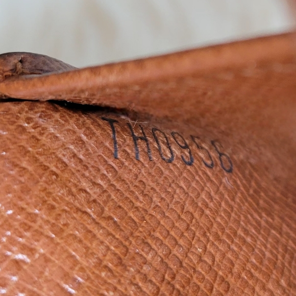 💕Authentic LOUIS VUITTON Compact Wallet Monogram - Picture 8 of 16